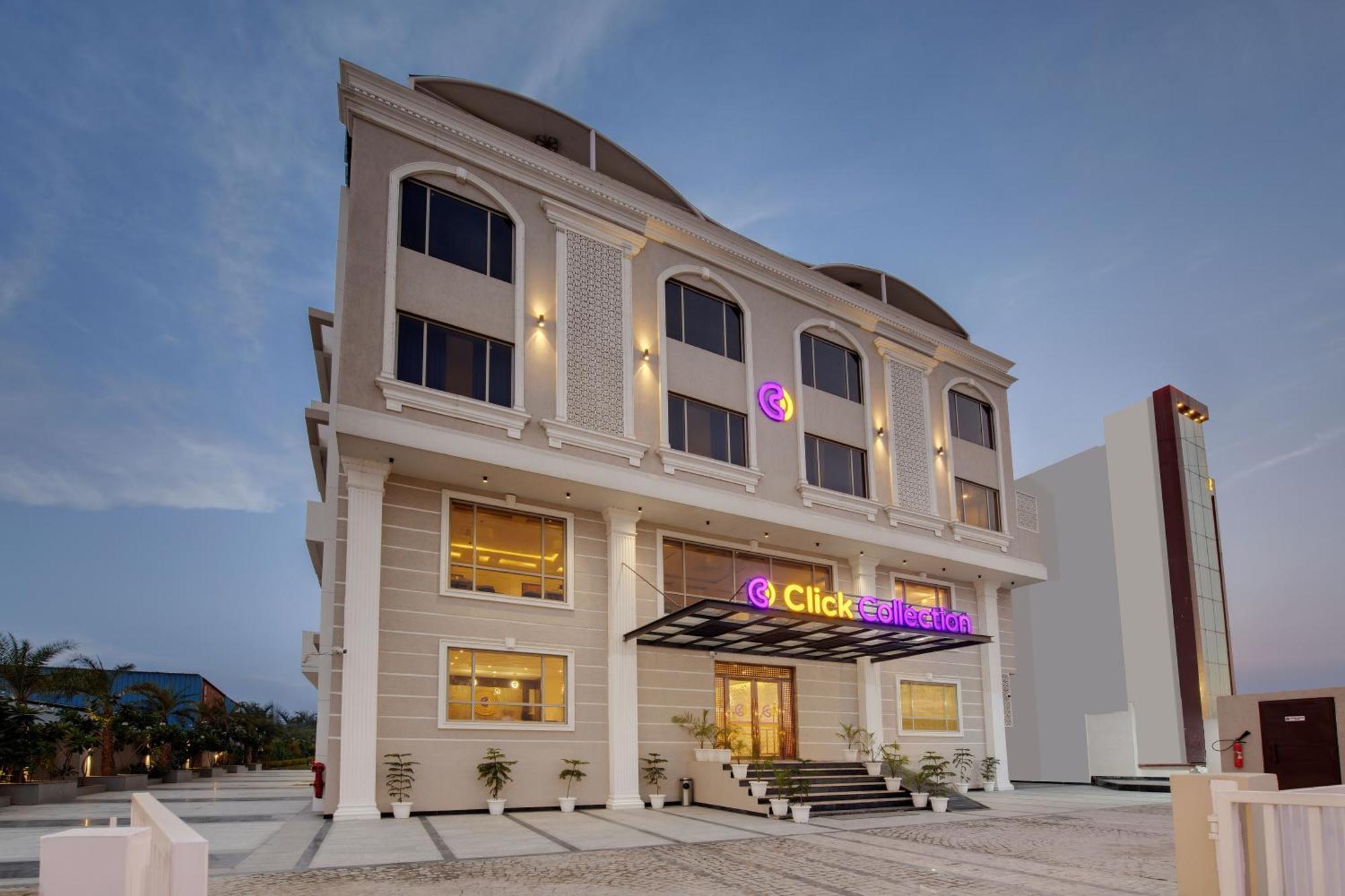 Click Collection Grand Gateway Benares Buitenkant foto