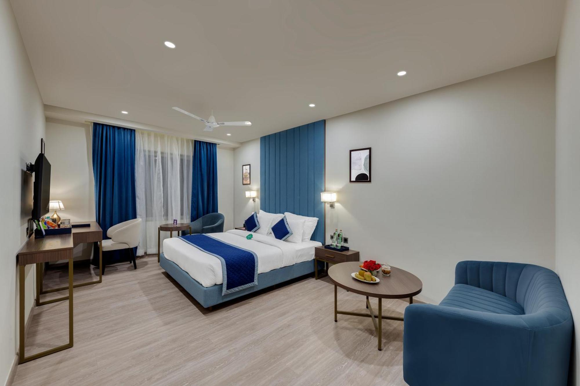 Click Collection Grand Gateway Benares Buitenkant foto